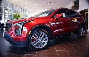 カーディーラーから転職！未経験業界に転職する秘訣を紹介